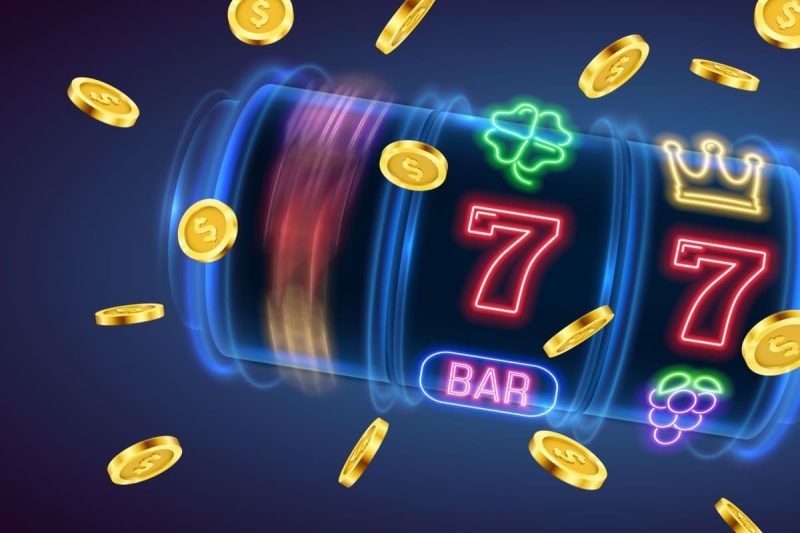 ilustratie tamburul unui slot online in culori neon, cu fructe, septari, simboluri BAR si jetoane de casino in jur