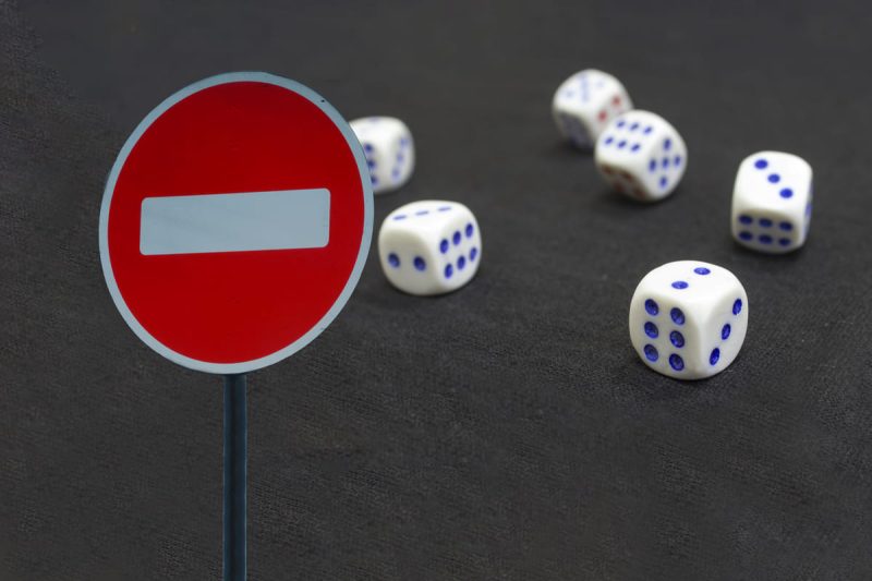 interzis la jocurile cu zaruri