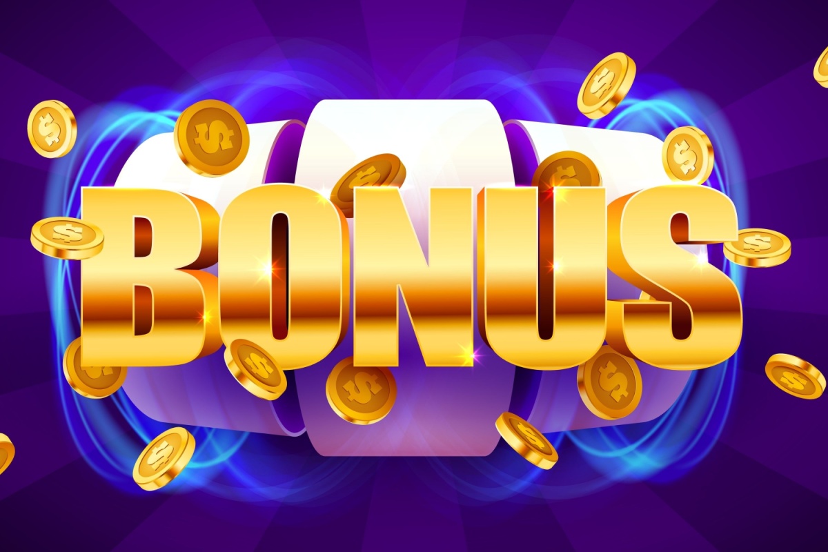 ilustratie cu un tambur de jocuri slot online, afisand BONUS, cu jetoane de cazino in jur